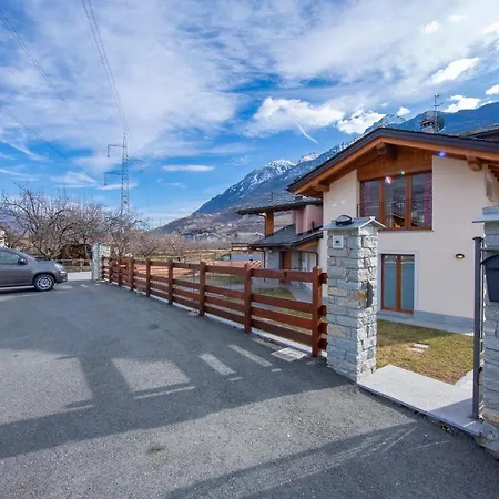 La Grande Pomme Villa