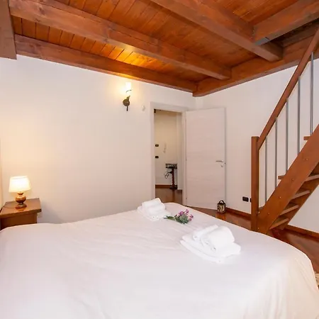 La Grande Pomme Villa *